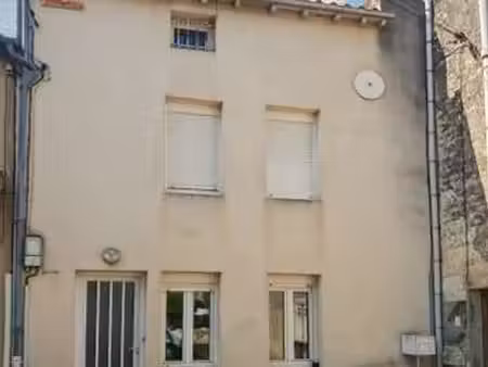 vente maison à saint-florent (79000) : à vendre / 65m² saint-florent