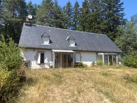 maison avec parc arboré de 4 hectares