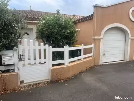 villa 3 faces de 90 m2 avec jardin et garage