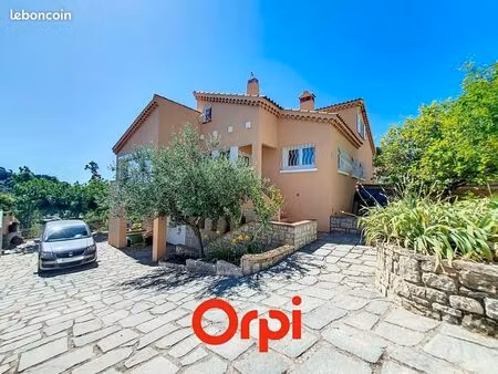 appartement 5 pièces 131 m²
