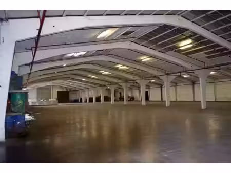 magazijn/opslagruimte te huur met een oppervlakte van 6800m2
