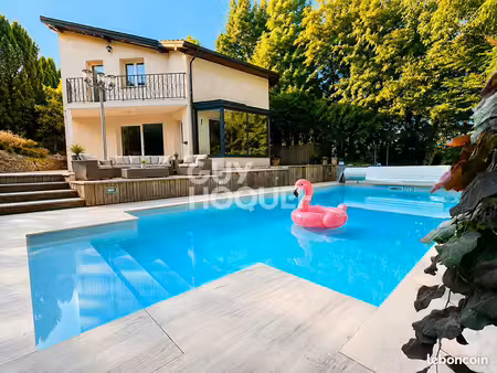 maison 5 pièces 161 m²