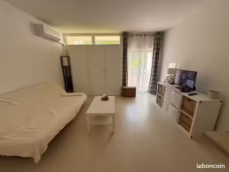 studio 30m2 à côté des facs et de l’iut, place de parking, résidence sécurisée
