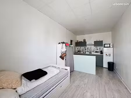 studio 1 pièce 19 m²
