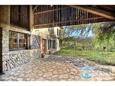 maison 5 pièces 136 m²