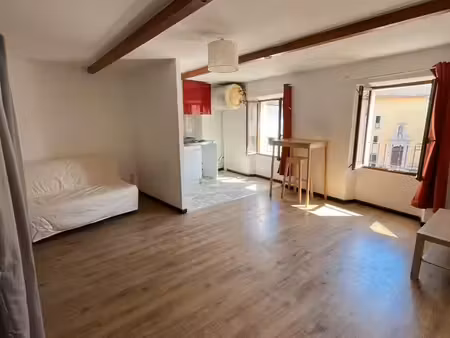 location studio meublé brignoles