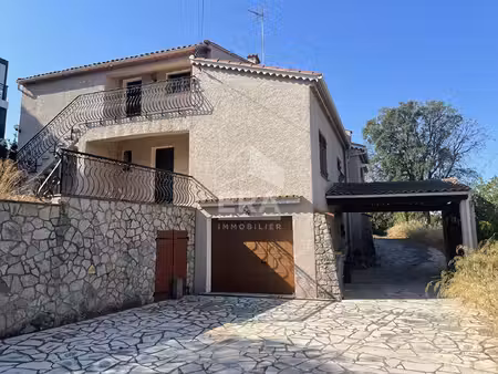 maison saint raphael 8 pièces. bien rare.
