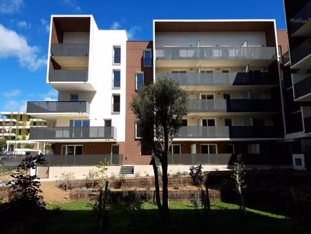 t1 avec balcon à juvignac