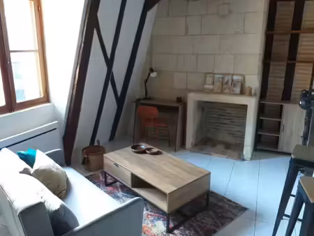 studio meuble dans le centre de tours