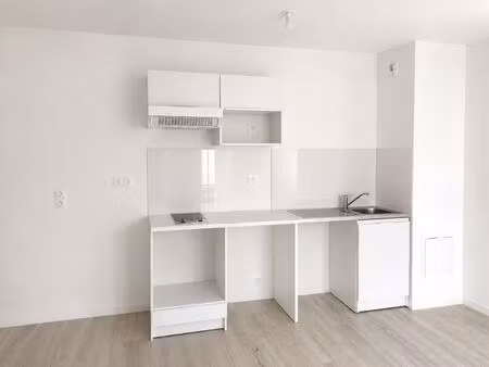t3 avec balcon et parking à vigneux-sur-seine
