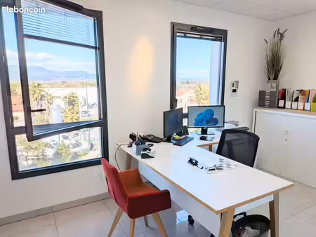 bureaux - parking - climatisation - ascenseur