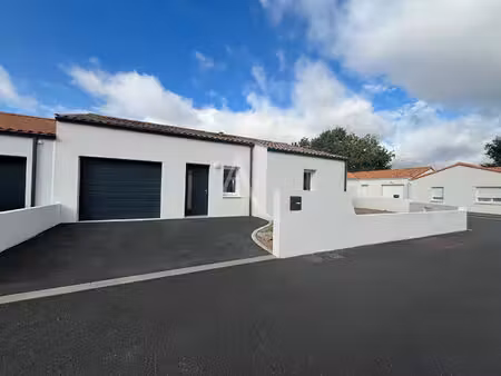 maison t3 récente - le poiré sur vie