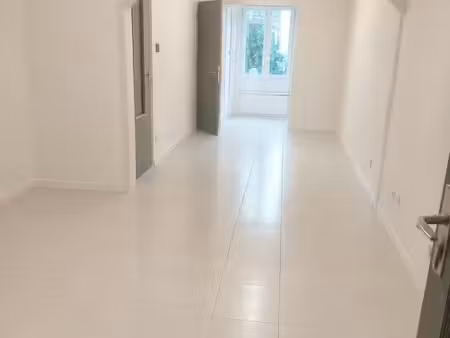 maison à louer 75m2, 2 chambres dont 1 palière