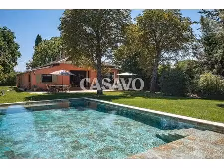 vente maison 6 pièces de 191m² - 13540 aix-en-provence