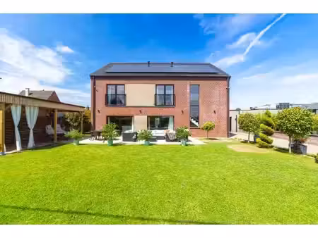 magnifique villa contemporaine!