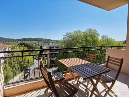 appartement t5 entièrement rénové avec vue dégagée à aix sud - quartier des facultés proch