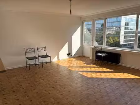 appartement de 2 chambres raffraichi