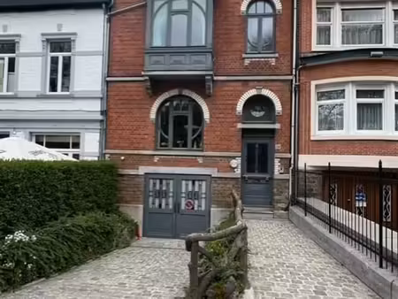 lumineux duplex 3 chambres dans maison de style art nouveau