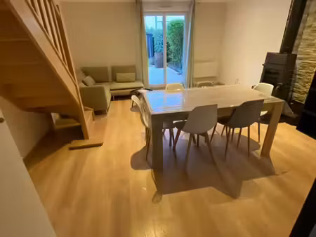 maison mitoyenne meublée t3 duplex garage et jardin