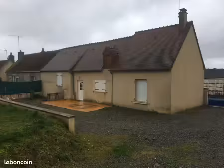 maison à louer à cormes