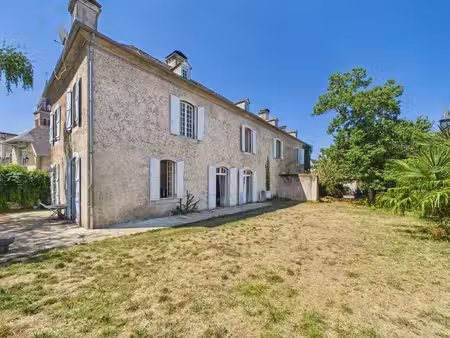maison 7 pièces - 328 m²
