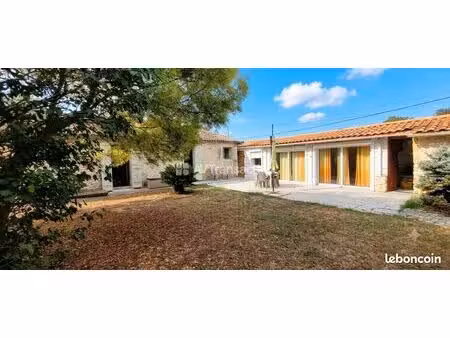 33180 st seurin de cadourne - maison en pierres 243m² 6 chambres