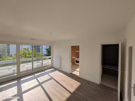 à louer – t1 bis de 36 m² avec balcon – lyon 7ᵉ – proche parc blandan