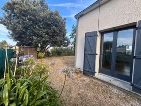 location appartement 4 pièces à penmarch (29760) : à louer 4 pièces / 87m² penmarch