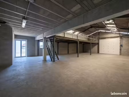 local de stockage 362 m² – za du gourbenet – la croix-valmer (golfe de saint-tropez)