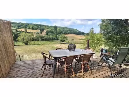maison à vendre avec vue magnifique près du centre du village