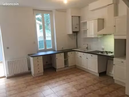 maison de ville -110m² avec petit jardin proche centre
