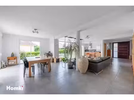propriété familiale t11 de 306.89 m²