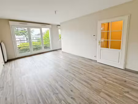 location appartement 1 pièce 28 m² à orléans (45100)