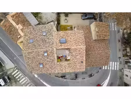 immeuble de caractère à vendre à saint-cyr-sur-mer - emplacement