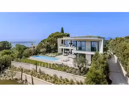 villa de luxe à vendre dans le quartier la maure-super cannes