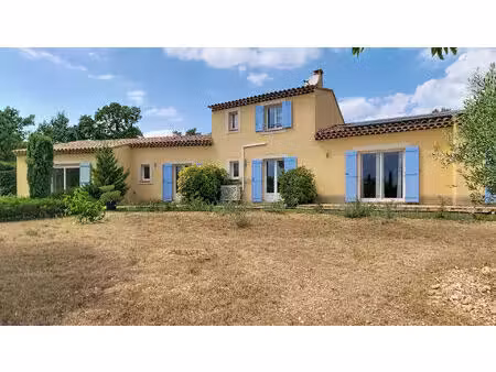 saint-saturnin-lès-apt - propriété a vendre au coeur du luberon, avec gîte, piscine et dép