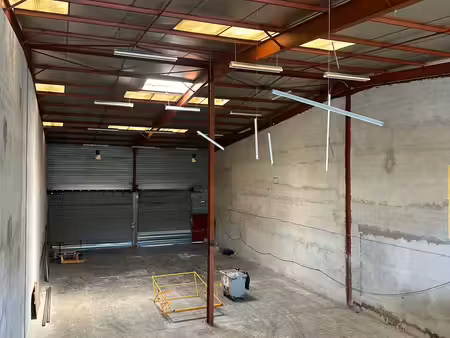 location local professionnel zone industrielle de carros