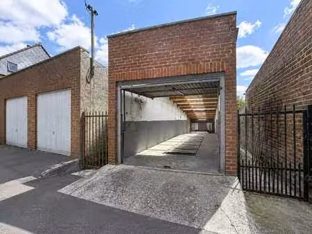 parking / garage