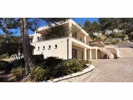 maison contemporaine avec piscine et jardin les pennes-mirabeau (13)