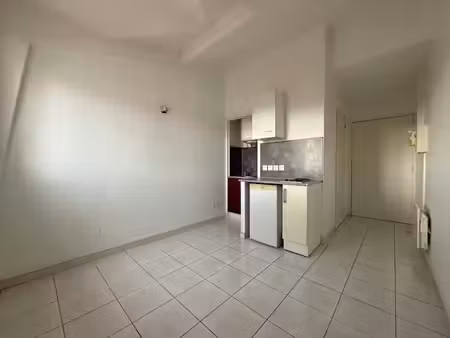 location appartement 1 pièce 13 m² à perpignan (66000), 285 €