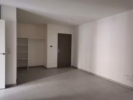 location appartement 3 pièces 57.23 m² à decines-charpieu (69150), 794 €