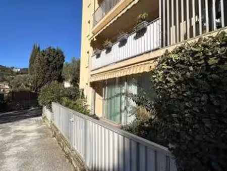 vente appartement 2 pièces à hyères (83400) : à vendre 2 pièces / 48m² hyères