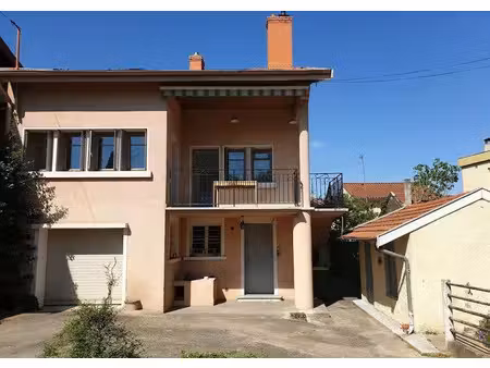 location meublée appartement 5 pièces 150 m² à villeurbanne (69100), 500 €