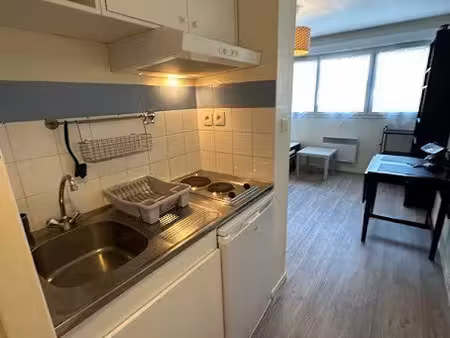 location meublée appartement 1 pièce 27 m² à lyon 3ème (69003), 589 €