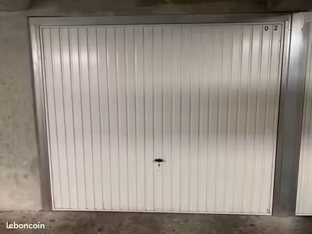 garage/box 21 m² villeurbanne