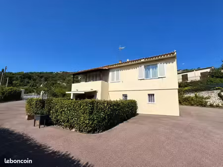 maison 157 m² saint-laurent-du-var