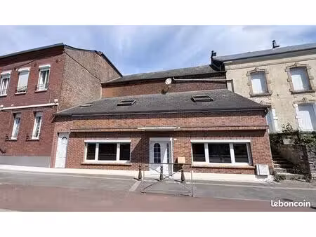 spacieuse maison située à wignehies avec un grand garage de 80 m²