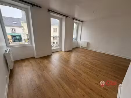 duplex 3 pièces – balcon – 2 chambres – centre-bourg de gourin