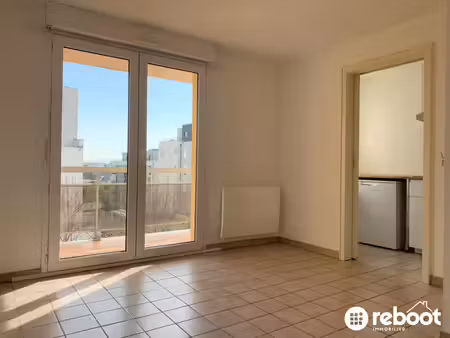 hoenheim - joli studio de 24m² avec balcon