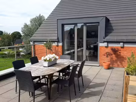 appartement penthouse 2 ch avec belle terrasse à st-georges